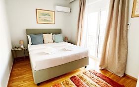 Peaceful Apartment By Flisvos Marina By Athenian Homes